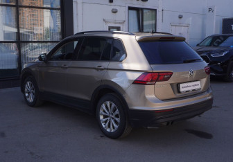 Подержанный автомобиль Volkswagen Tiguan 2020 года (7 фото)