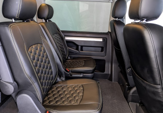 Подержанный автомобиль Volkswagen Multivan 2019 года (12 фото)