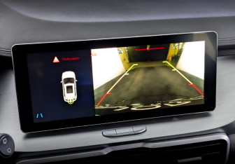 Подержанный автомобиль Geely Coolray 2022 года (27 фото)