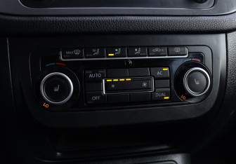 Подержанный автомобиль Volkswagen Tiguan 2011 года (15 фото)