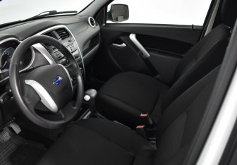 Подержанный автомобиль Datsun mi-DO 2015 года (7 фото)