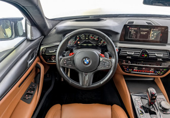 Подержанный автомобиль BMW M5 Sedan 2019 года (22 фото)