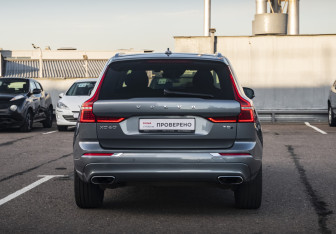 Подержанный автомобиль Volvo XC60 2021 года (6 фото)