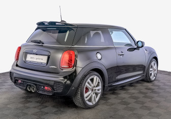 Подержанный автомобиль MINI Hatch 2020 года (5 фото)