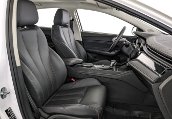 Подержанный автомобиль Omoda S5 2023 года (24 фото)