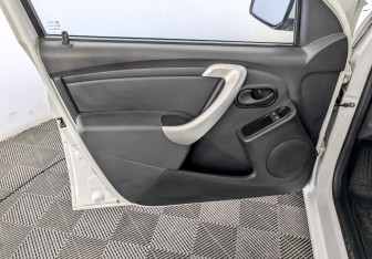 Подержанный автомобиль LADA (ВАЗ) Largus Wagon 2021 года (19 фото)