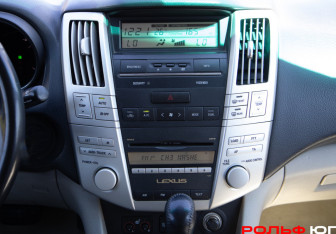 Подержанный автомобиль Lexus RX 2007 года (14 фото)