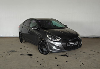 Подержанный автомобиль Hyundai Solaris Sedan 2012 года (3 фото)