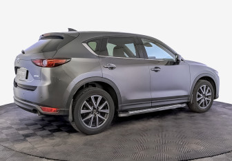 Подержанный автомобиль Mazda CX-5 2018 года (5 фото)