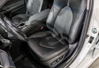 Подержанный автомобиль Toyota Camry Sedan 2021 года (20 фото)