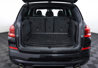 Подержанный автомобиль BMW X3 2020 года (9 фото)