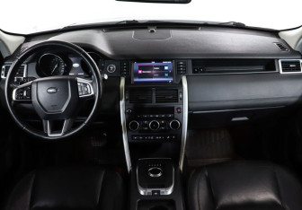 Подержанный автомобиль Land Rover Discovery Sport 2016 года (12 фото)