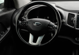 Подержанный автомобиль Kia Sportage 2012 года (14 фото)