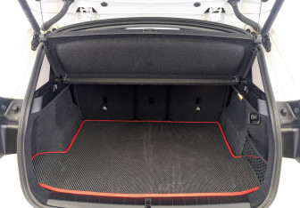 Подержанный автомобиль BMW X1 2020 года (10 фото)