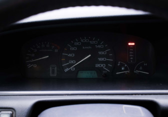 Подержанный автомобиль Honda Shuttle Compactvan 1998 года (12 фото)