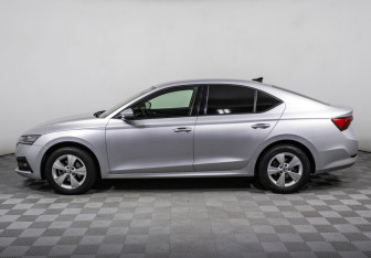 Подержанный автомобиль Skoda Octavia Liftback 2020 года (8 фото)
