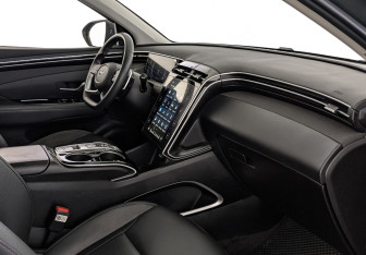 Подержанный автомобиль Hyundai Tucson 2023 года (13 фото)