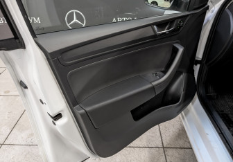 Подержанный автомобиль Skoda Rapid Liftback 2021 года (19 фото)