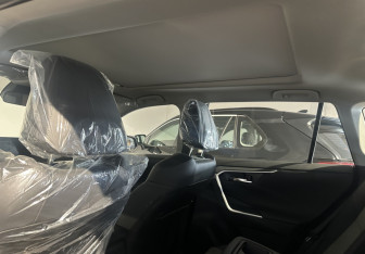 Новый Toyota RAV4 2025 (2 фото)