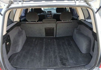 Подержанный автомобиль Opel Astra Wagon 2003 года (10 фото)
