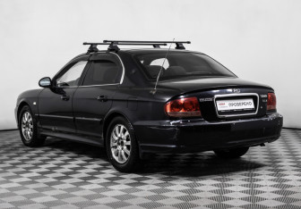 Подержанный автомобиль Hyundai Sonata 2007 года (7 фото)
