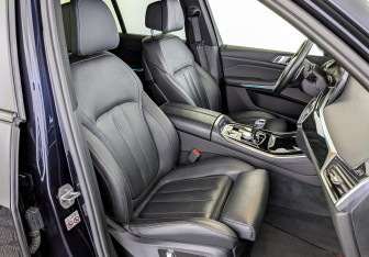 Подержанный автомобиль BMW X5 2018 года (24 фото)
