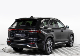 Подержанный автомобиль Geely Monjaro 2023 года (5 фото)