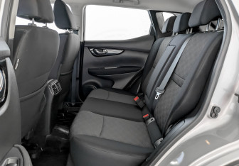 Подержанный автомобиль Nissan Qashqai 2018 года (12 фото)