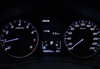 Подержанный автомобиль Mitsubishi Outlander 2022 года (12 фото)
