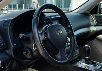 Подержанный автомобиль Infiniti G Sedan 2013 года (13 фото)