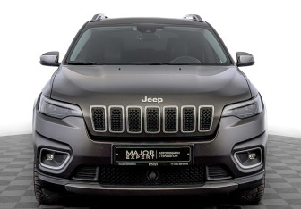 Подержанный автомобиль Jeep Cherokee 2018 года (2 фото)
