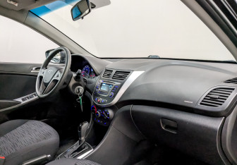 Подержанный автомобиль Hyundai Solaris Sedan 2015 года (11 фото)
