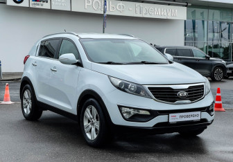 Подержанный автомобиль Kia Sportage 2012 года (3 фото)