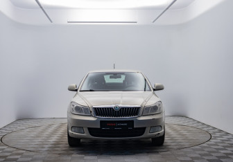 Подержанный автомобиль Mitsubishi Pajero Sport 2020 года (2 фото)