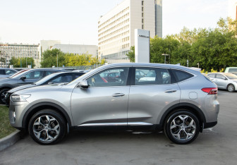 Подержанный автомобиль Haval F7 2020 года (6 фото)