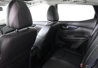 Подержанный автомобиль Nissan Qashqai 2018 года (12 фото)
