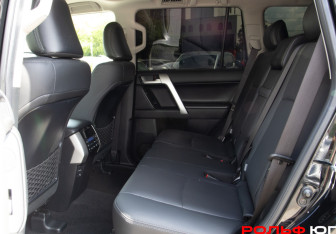 Подержанный автомобиль Toyota Land Cruiser Prado 2021 года (8 фото)