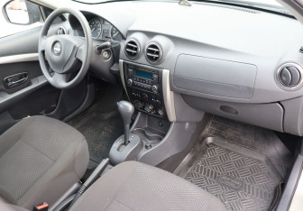 Подержанный автомобиль Nissan Almera Sedan 2014 года (10 фото)