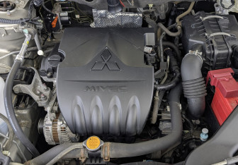 Подержанный автомобиль Mitsubishi Lancer Sedan 2010 года (9 фото)