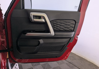 Подержанный автомобиль BAIC BJ40 2023 года (26 фото)