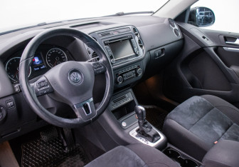 Подержанный автомобиль Volkswagen Tiguan 2014 года (9 фото)