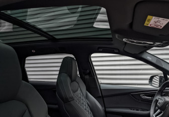 Подержанный автомобиль Audi Q7 2024 года (23 фото)