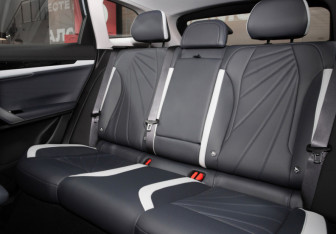 Новый Geely Atlas 2025 (31 фото)