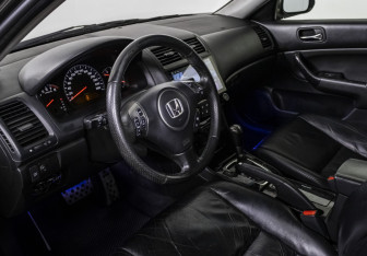 Подержанный автомобиль Honda Accord Sedan 2007 года (10 фото)
