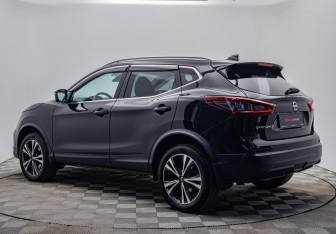 Подержанный автомобиль Nissan Qashqai 2021 года (3 фото)