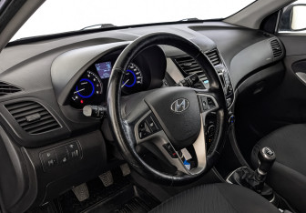 Подержанный автомобиль Hyundai Solaris Sedan 2014 года (15 фото)