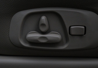 Подержанный автомобиль Mitsubishi Pajero 2019 года (16 фото)