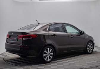 Подержанный автомобиль Kia Rio Sedan 2016 года (5 фото)