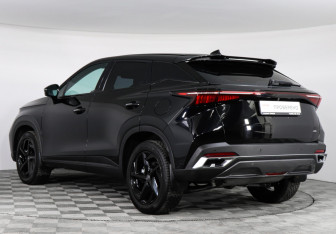 Подержанный автомобиль Omoda C5 2023 года (7 фото)