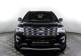 Подержанный автомобиль Ford Explorer 2017 года (2 фото)